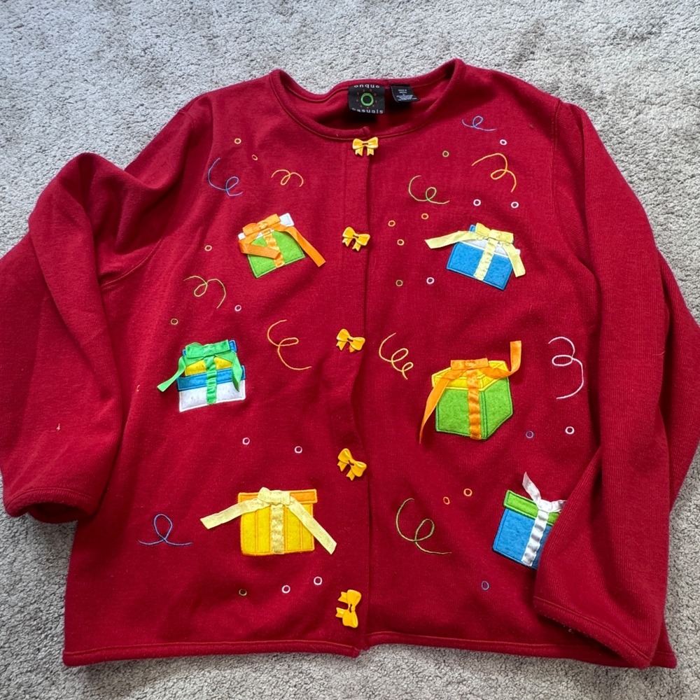 Vintage Onque Casuals Womens Large Christmas Sweater Red Presents